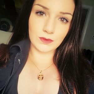 Meet your Posher, Karlee